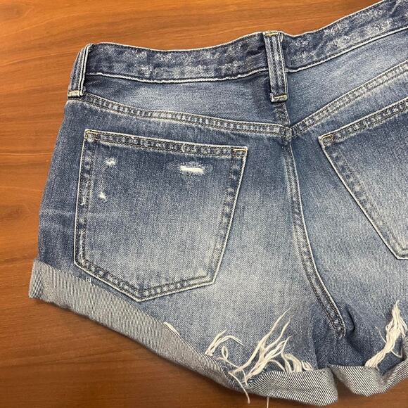 Free People “Romeo” Distressed Denim Shorts – Size 28 - Picture 5 of 8
